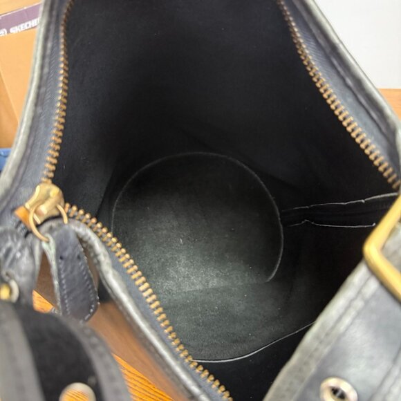 Vintage Black Leather Bucket Bag Heavy Duty Construction and Zipper - Picture 7 of 10